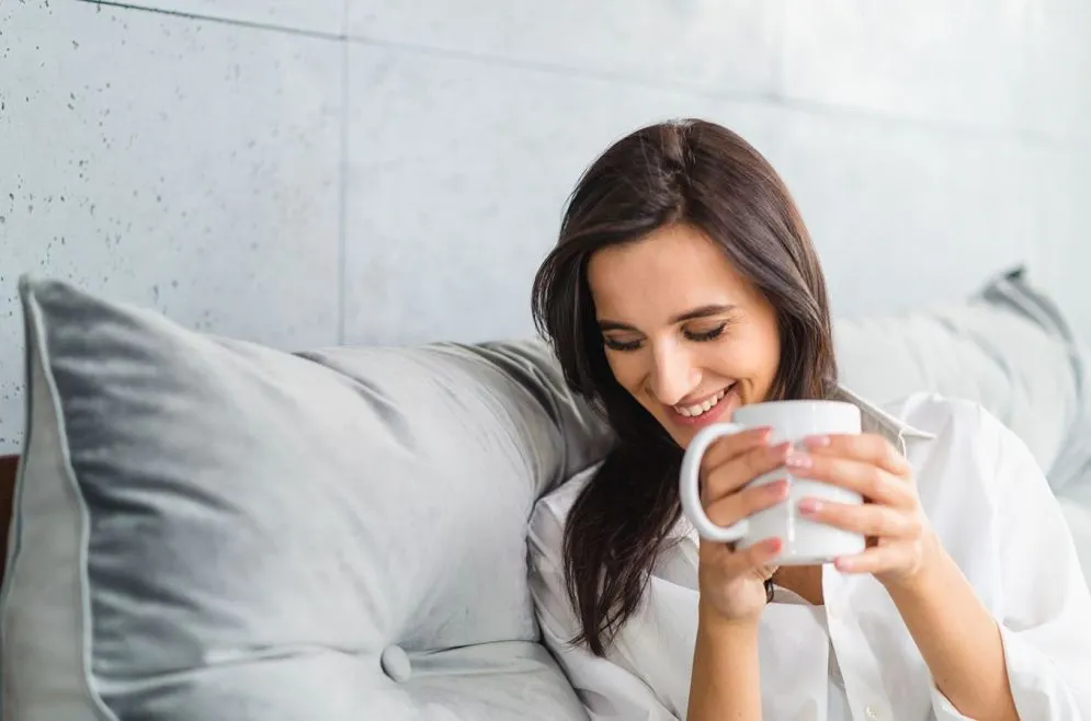 Poduszka zagłówek PILLOW CHIC VELVET 180 szara pikowana | MIRAT.