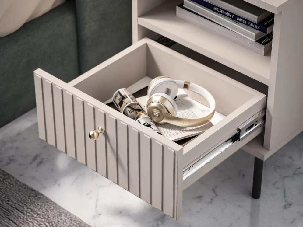 Szafka nocna ELLEN 2 kaszmir I sklep meblowy MIRAT. styl GLAMOUR, RYFLOWANY kolekcja ELLEN