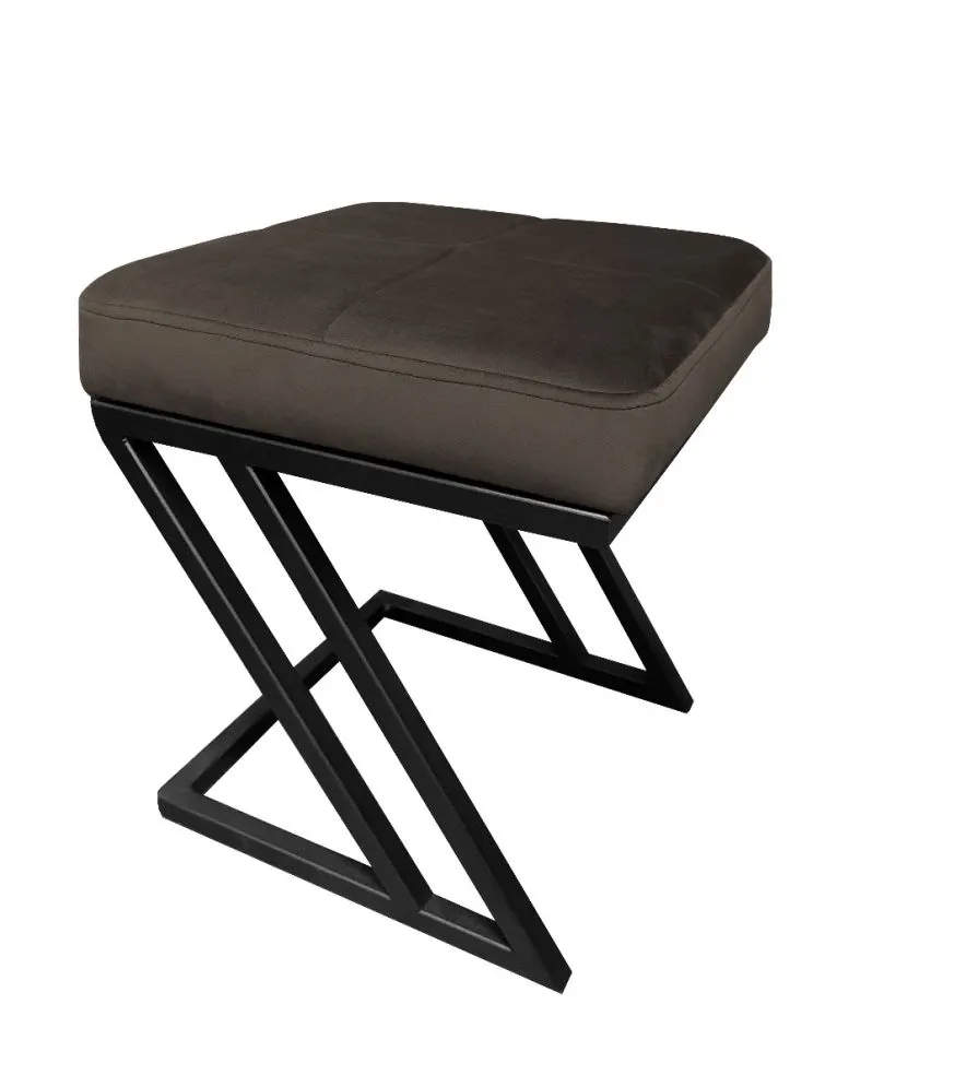 Pufa ZAZU MG VELVET brązowa na metalowych nogach | MIRAT. w stylu LOFT kolekcja