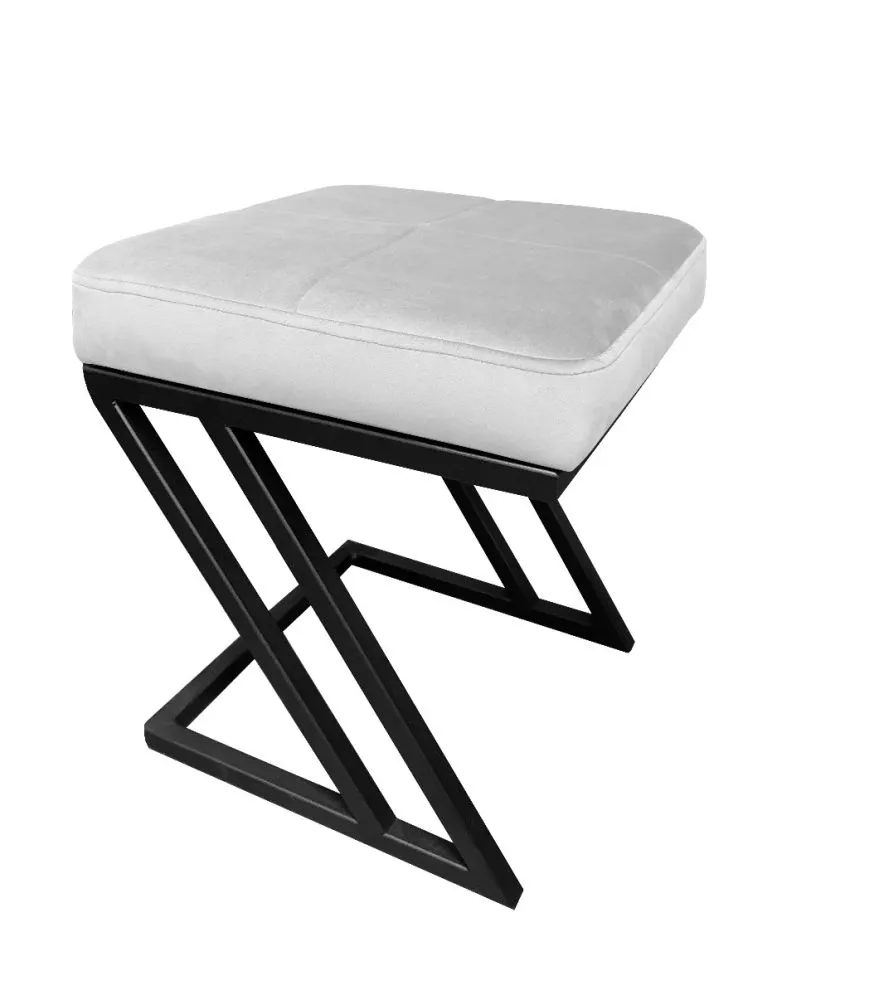 Pufa ZAZU MG VELVET jasnoszara pikowana na metalowych nogach | MIRAT. w stylu LOFT kolekcja