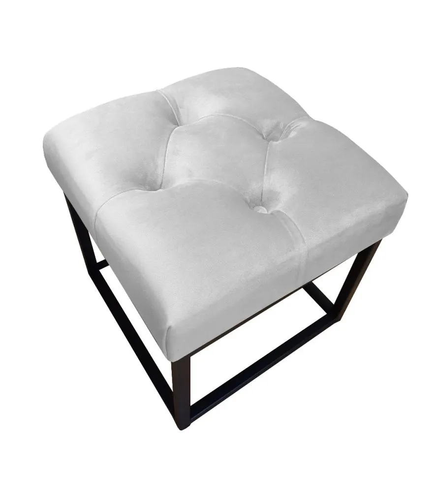 Pufa CHARLIE MG VELVET jasnoszara pikowana na metalowych nogach | MIRAT. w stylu GLAMOUR, LOFT kolekcja