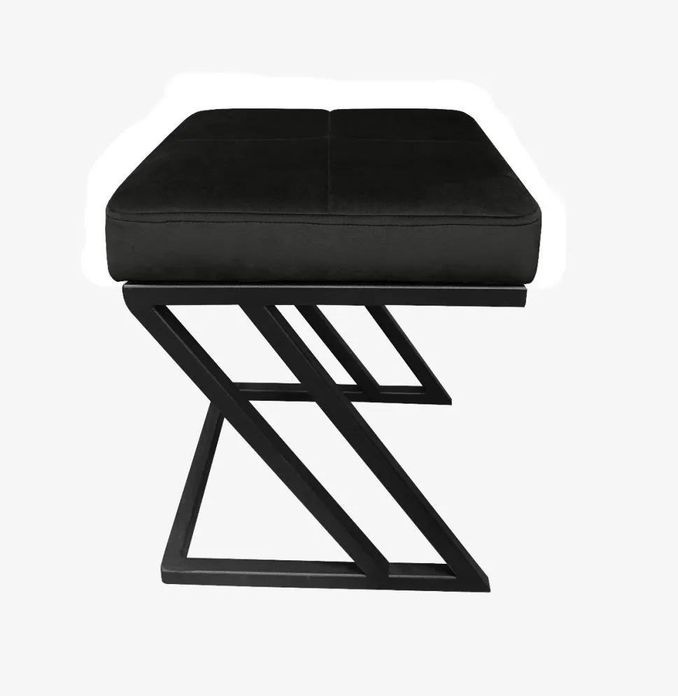 Pufa ZAZU MG VELVET czarna designerska na metalowym stelażu | MIRAT. w stylu LOFT kolekcja