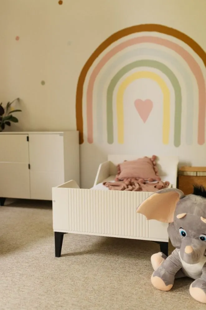 Łóżeczko dziecięce tapczanik MIA 140x70 białe/czarne rosnące z dzieckiem I sklep meblowy MIRAT. kolekcja MIA