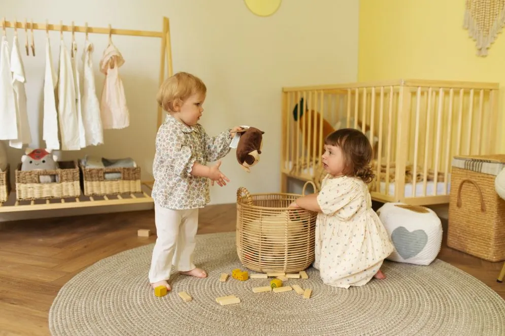 Łóżeczko dziecięce NINA 120x60 sosna lite drewno I sklep meblowy MIRAT. styl SKANDYNAWSKI