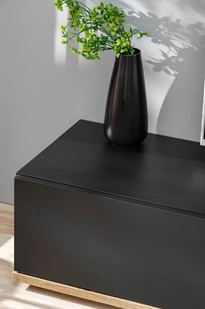 Meblościanka SILK III dąb ribbeck/czarny mat loftowa I sklep meblowy MIRAT.  kolekcja SILK