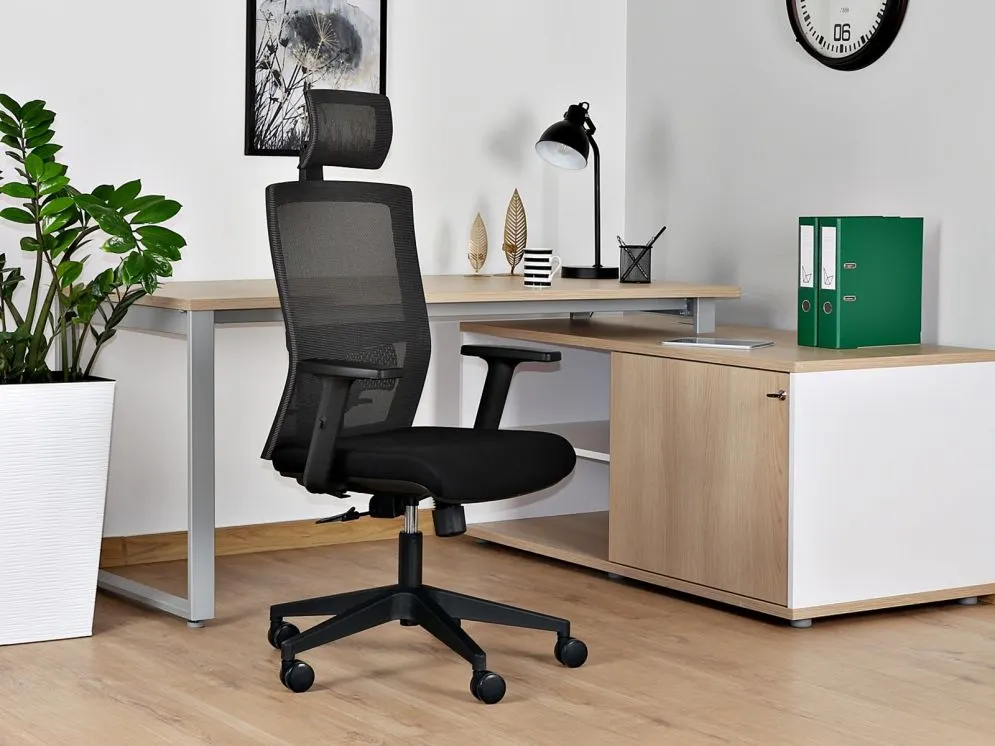 Fotel biurowy TASK czarny do biura z regulowanymi podłokietnikami | MIRAT. w stylu  kolekcja