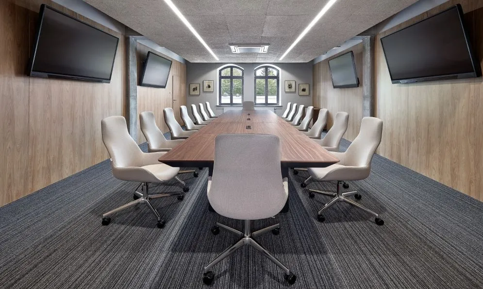 Fotel obrotowy LUPINO CUR60111 czarny konferencyjny I sklep meblowy MIRAT.