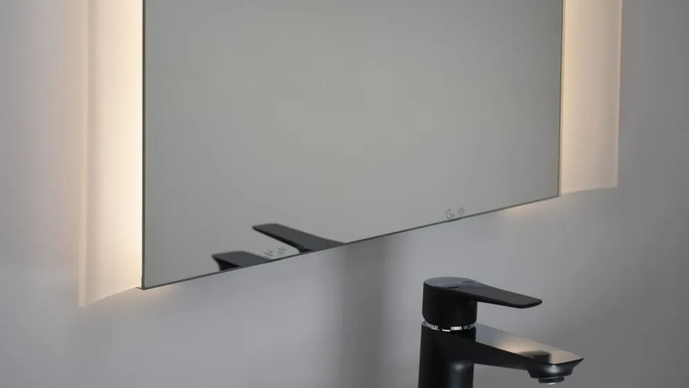 Lustro łazienkowe LED AURA 55x90 cm z regulowanym podświetleniem | MIRAT