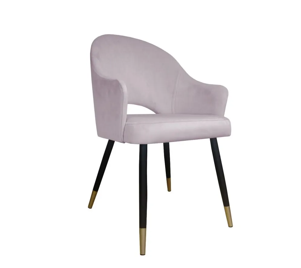 Krzesło JENISEJ VELVET GOLD jasno różowe na czarnych nogach do salonu | MIRAT. styl GLAMOUR