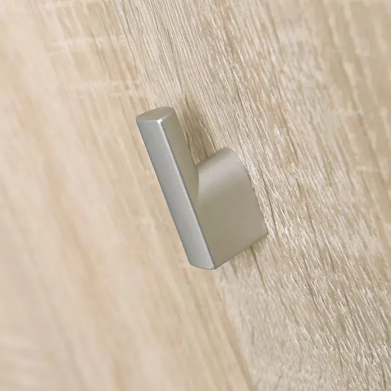 Wieszak tapicerowany do przedpokoju ARMARIO dąb sonoma/beżowy panelowy I sklep meblowy MIRAT. kolekcja ARMARIO