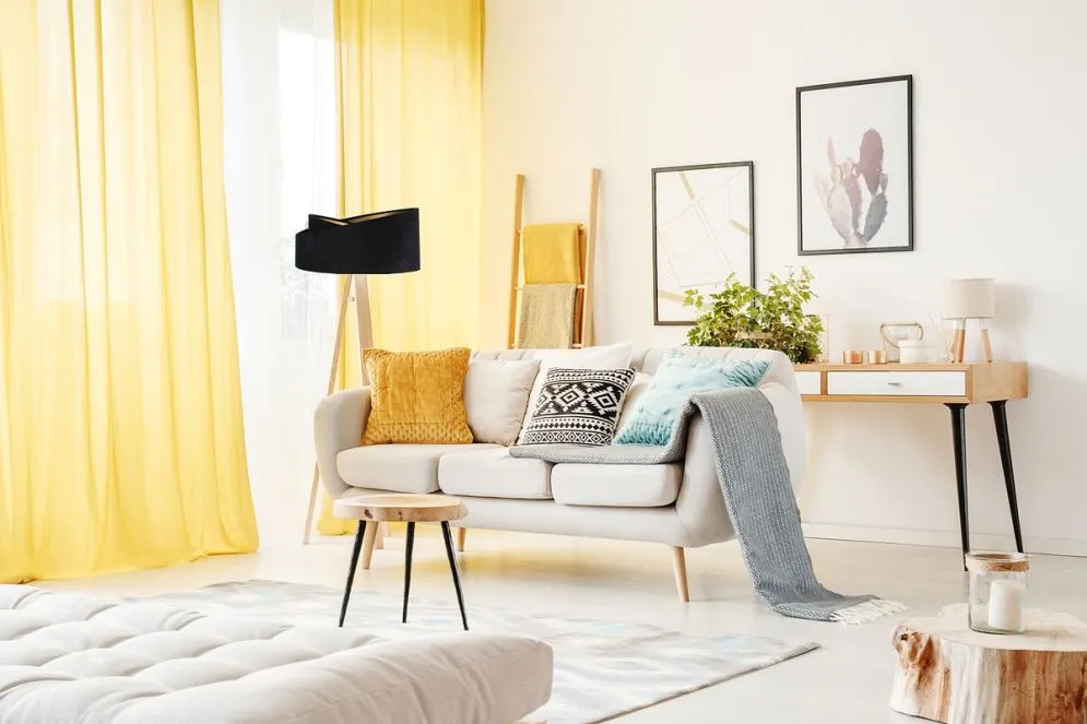 Lampa stojąca GEMSTONE czarna/złota/sosna w stylu skandynawskim | MIRAT.