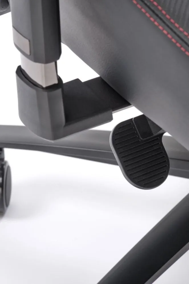 Fotel gamingowy BALDUR czarny z regulowanymi podłokietnikami I sklep meblowy MIRAT.