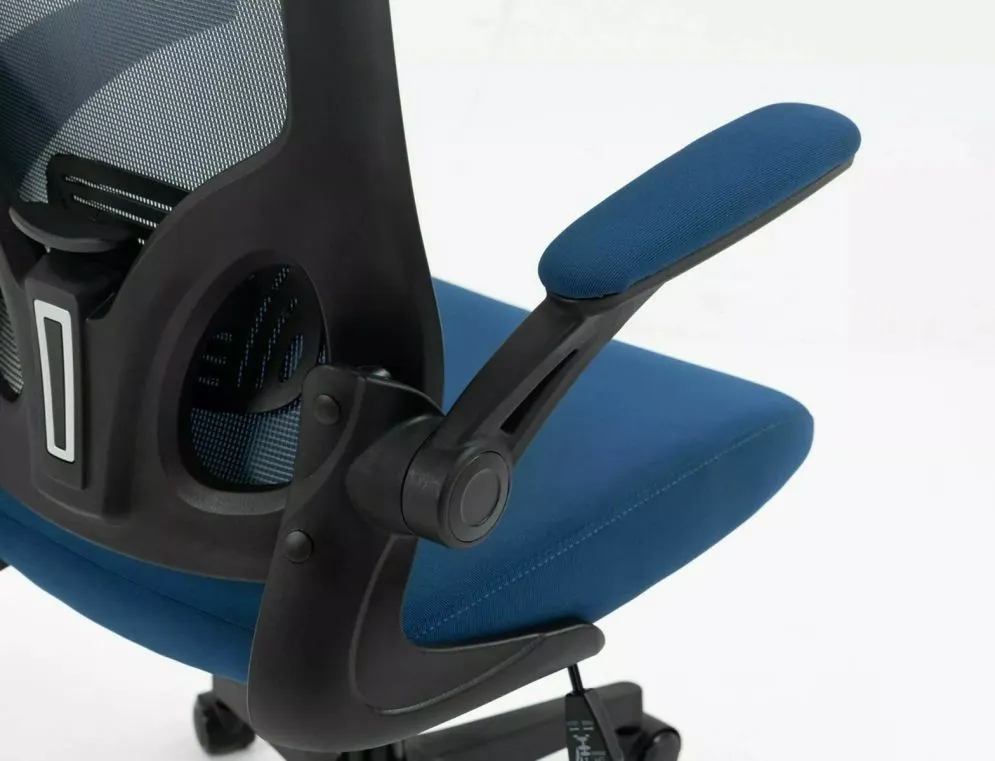 Fotel biurowy Q-333 szary/niebieski z kółkami do paneli i płytek I sklep meblowy MIRAT.