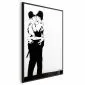 Plakat Pocałunek policjantów 40x60 cm z ramą czarną bez marginesu | MIRAT.