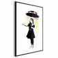 Plakat Dziewczynka z parasolką 29,7x42 cm z ramą czarną z marginesem | MIRAT.
