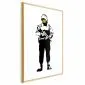 Plakat Uśmiechnięty policjant 40x60 cm z ramą złotą bez marginesu | MIRAT.