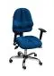 Niebieski fotel do biurka rehabilitacyjny ergonomiczny z atestami CLASSIC PRO