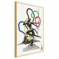 Plakat Strzelająca kobieta 60x90 cm z ramą złotą bez marginesu | MIRAT.
