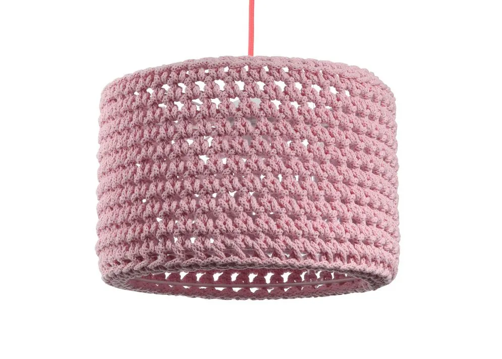 Lampa wisząca COTTON 25 różowa z ręcznie dzierganym abażurem | MIRAT.