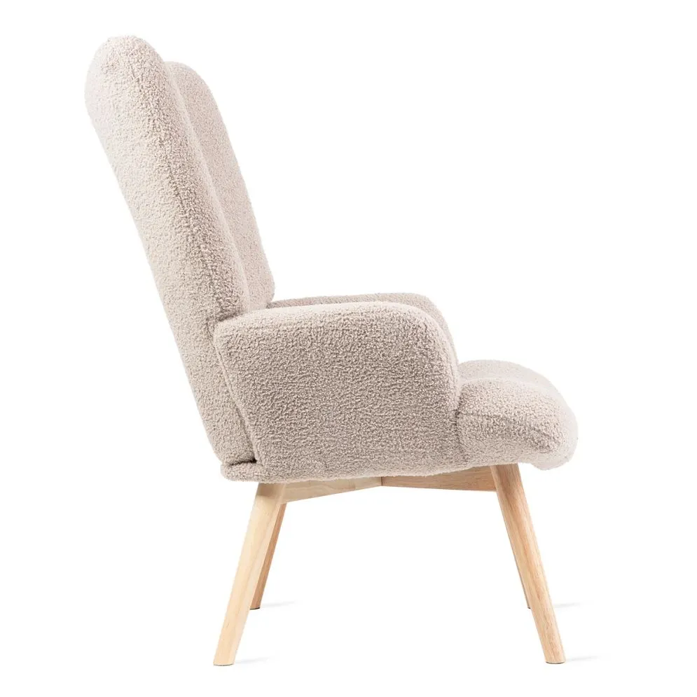 Fotel tapicerowany MOSS w tkaninie TEDDY BOUCLÉ beżowy z pikowaniami| MIRAT styl SKANDYNAWSKI