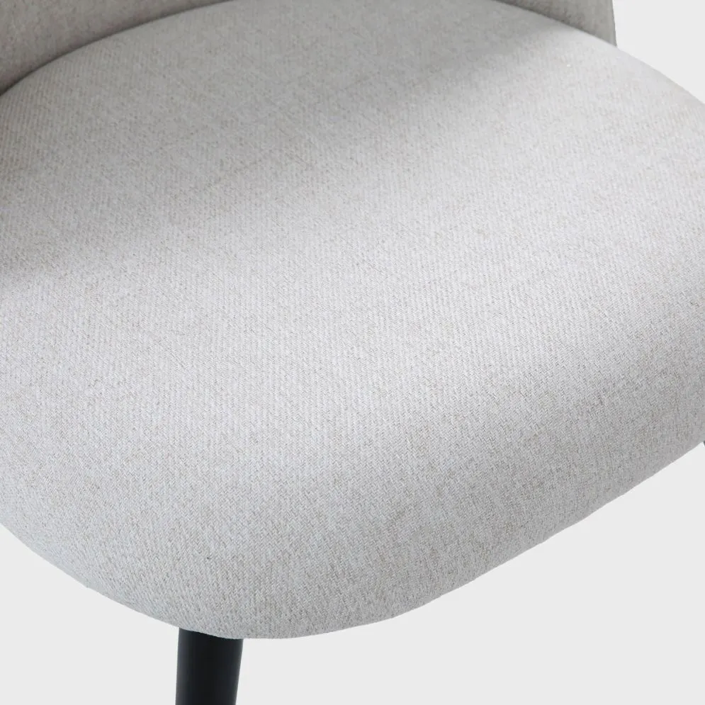 Krzesło tapicerowane LUDI beżowe z czarnymi nogami | MIRAT styl LOFT