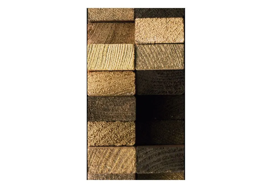 Fototapeta - Chronieni drewnianym splotem-2