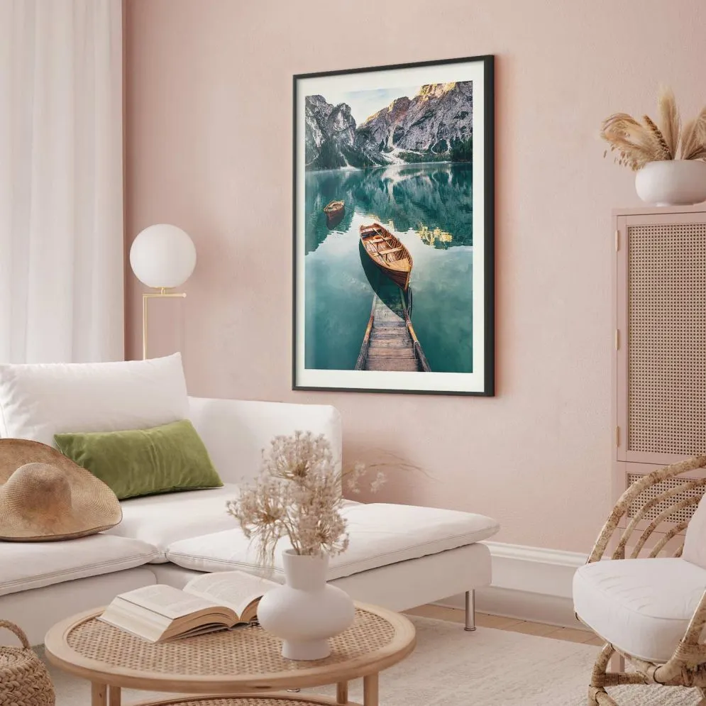 Plakat Łodzie w Dolomitach 21x30 cm z ramą czarną z marginesem | MIRAT.
