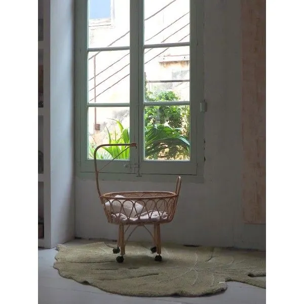 Dywan dziecięcy MONSTERA OLIVE 120x180 oliwkowy w kształcie liścia | MIRAT. w stylu  kolekcja
