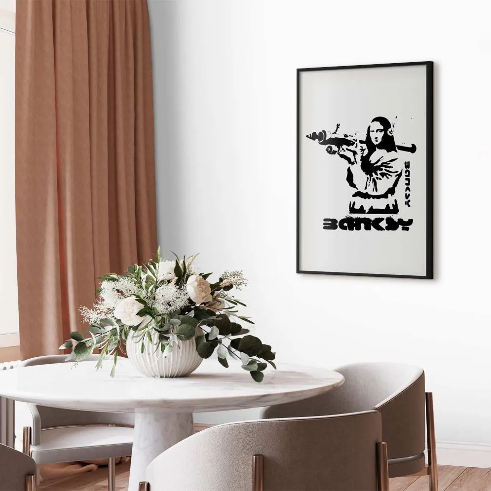 Plakat Mona Lisa z bazuką 21x30 cm z ramą czarną bez marginesu | MIRAT.