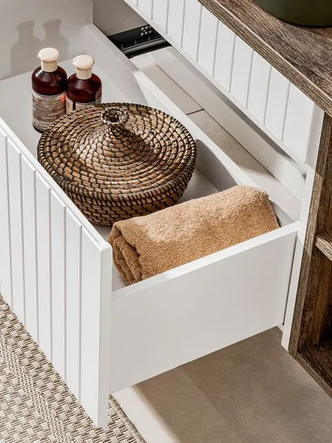Szafka pod umywalkę ICONIC WHITE 60cm + ICONIC WHITE 60cm + SANTA FE OAK 81-01-A ryflowane fronty zestaw z blatem I sklep meblowy MIRAT. styl RYFLOWANY