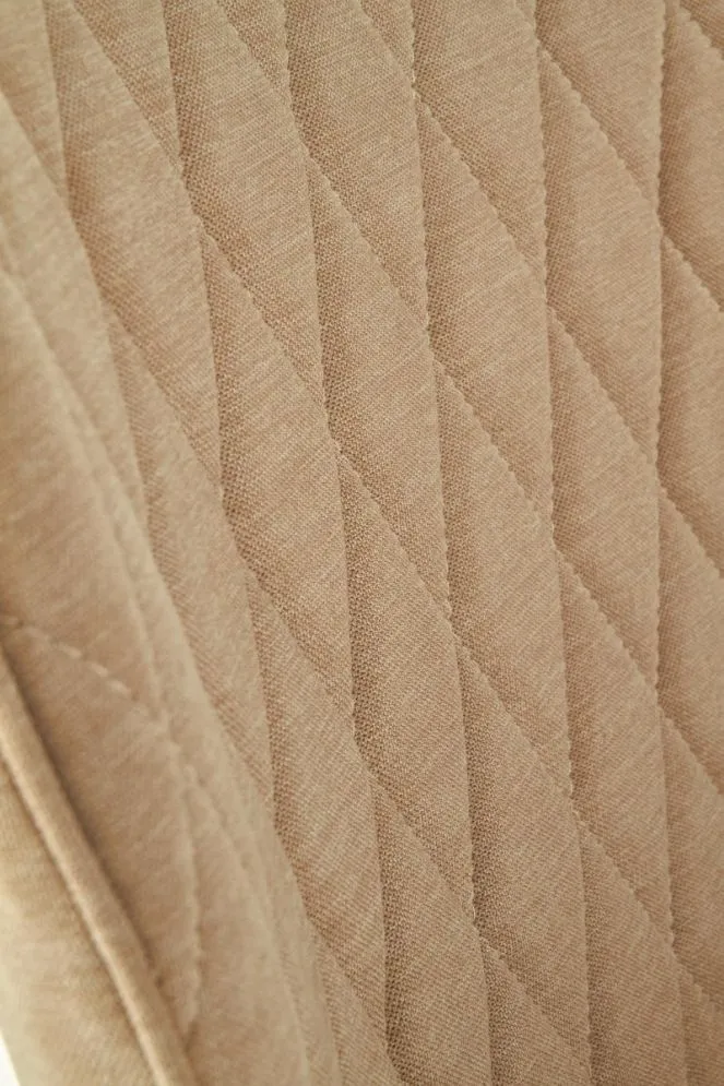 Krzesło K360 beżowe z eleganckimi przeszyciami | MIRAT.