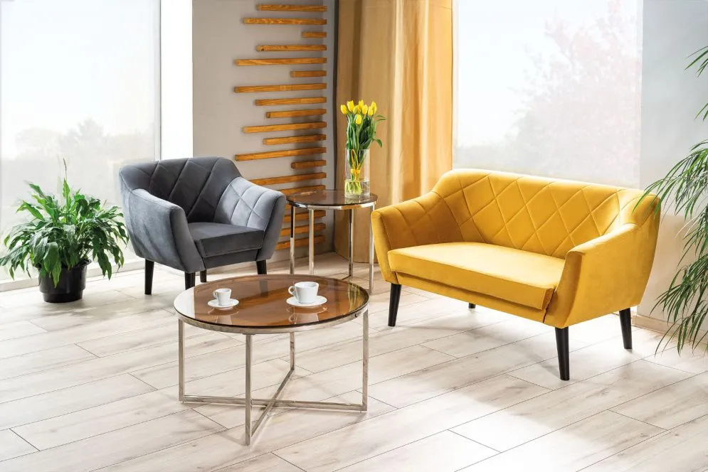 Sofa KARO 2 VELVET curry dwuosobowa w stylu skandynawskim | MIRAT. w stylu GLAMOUR kolekcja