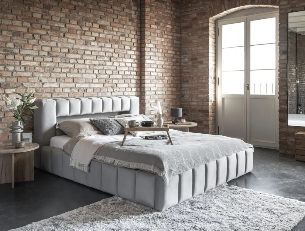 Łóżko tapicerowane LAMICA VELVET 160x200 jasnoszare z pojemnikiem i stelażem | MIRAT. styl GLAMOUR