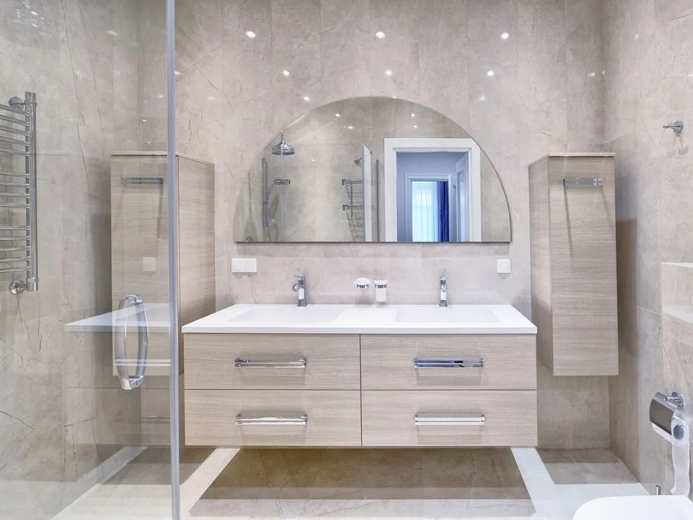 Okrągłe lustro z podcięciem SIMPLE MILLY 90x90 z oświetleniem LED | MIRAT.