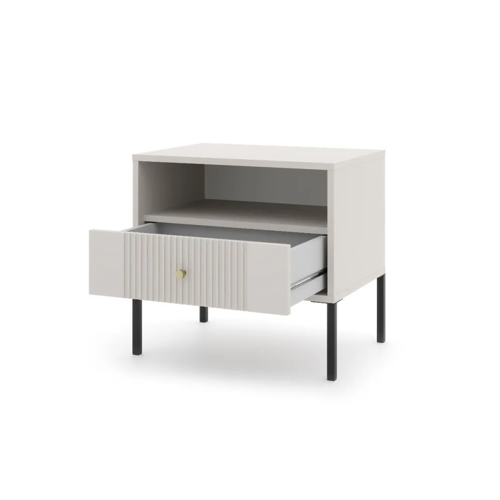 Szafka nocna ISEO 54x39 kaszmir mat/czarna na metalowych nogach I sklep meblowy MIRAT. styl GLAMOUR, RYFLOWANY kolekcja ISEO