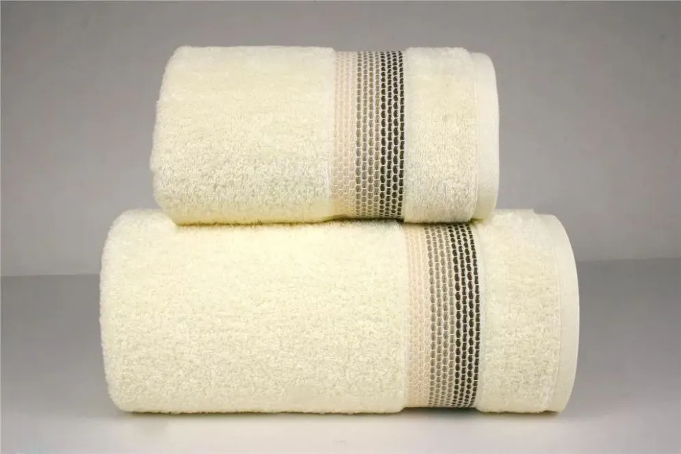Ręcznik Frotex Ombre 50x90 Kremowy 450 g/m2 Premium miękki  I sklep meblowy MIRAT.