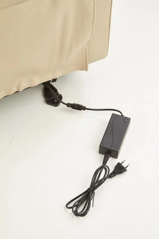 Fotel PARADISE kremowe elektrycznie rozkładane z gniazdem USB | MIRAT.