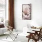 Plakat Porcelanowa róża 29,7x42 cm z ramą czarną bez marginesu | MIRAT.