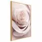 Plakat Porcelanowa róża 60x90 cm z ramą złotą bez marginesu | MIRAT.