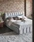 Łóżko tapicerowane LAMICA VELVET 160x200 jasnoszare z pojemnikiem i stelażem | MIRAT. styl GLAMOUR