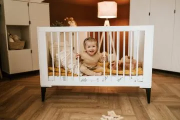 Łóżeczko dziecięce MIA 120x60 białe/czarne