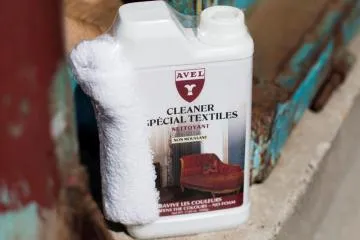 Płyn do czyszczenia tkanin i alcantary AVEL LTHR Special Textiles and Alcantara Cleaner 500 ml