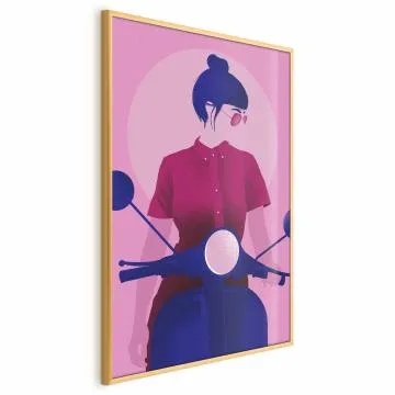 Plakat Kobieta na skuterze 21x30 cm z ramą złotą bez marginesu