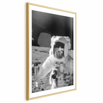Plakat Zawód kosmonauta 60x90 cm z ramą złotą z marginesem