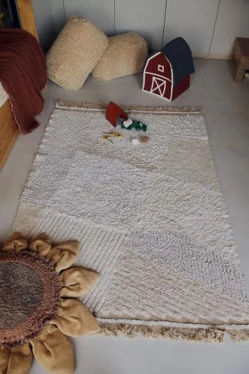 Dywan dziecięcy FOLK KŁOS 120x170 cm beżowy z akcesoriami do zabawy
