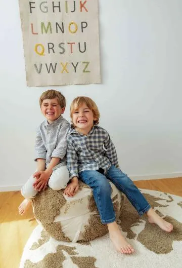 Pufa dziecięca GLOBIA beżowa/brązowa