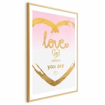 Plakat Love Is 29,7x42 cm z ramą złotą z marginesem