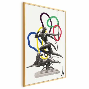 Plakat Strzelająca kobieta 60x90 cm z ramą złotą bez marginesu
